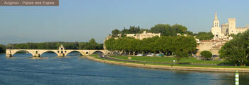 Avignon à 49 km de l'hôtel du Midi